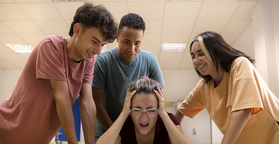3 razones que motivan a un estudiante a generar bullying, (que padres y docentes ignoran)